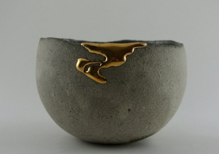 Lire la suite à propos de l’article KINTSUGI ART : c’est ainsi qu’Amédée Mallock a recollé son cœur après la mort de Thomas… toute une philosophie de vie…